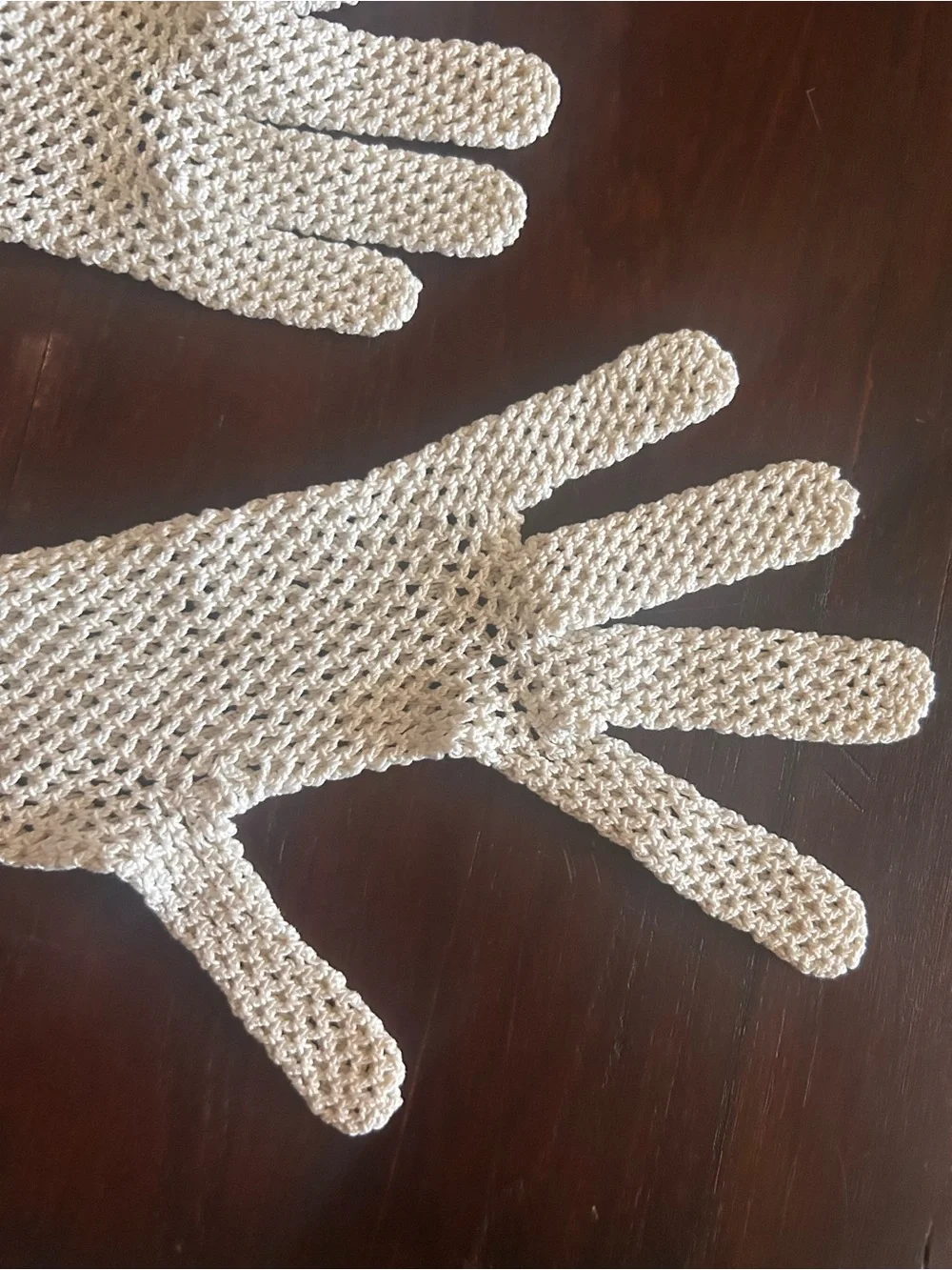Vintage Handmade Crochet Women's Gloves – Cream